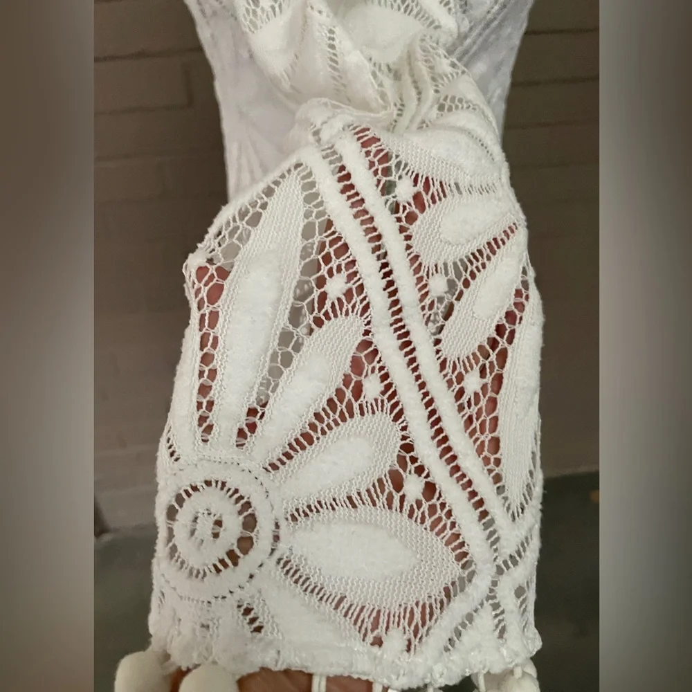 Lilly Pulitzer white v back floral lace dress XS